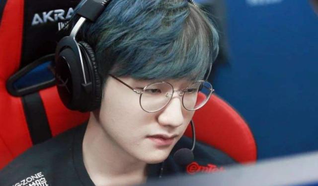 但他在场上 但他在场上